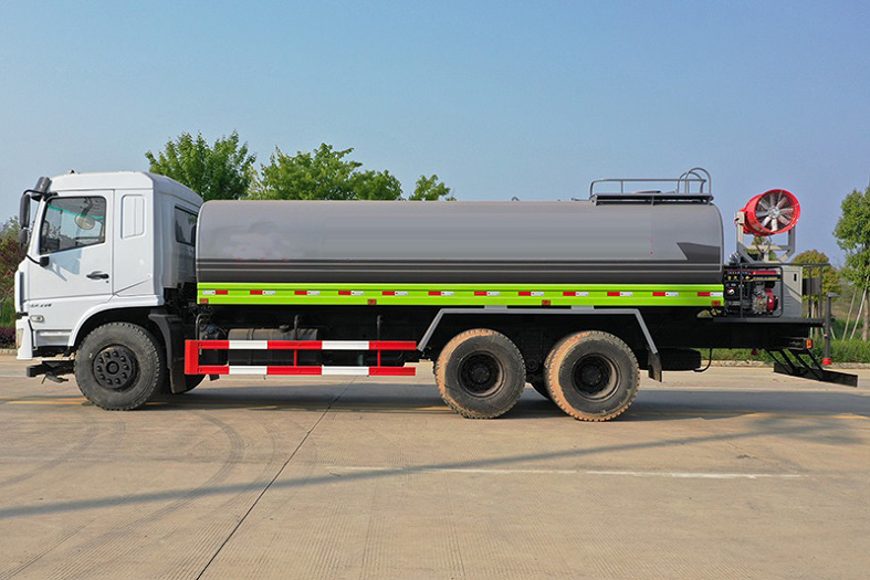 國六東風D3L后八輪20噸噴霧車/30米-40米霧炮
